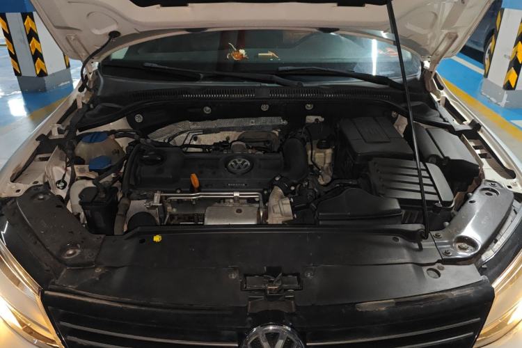 Used Volkswagen Sagitar 2014 Revised Version 1.4TSI Automatic Luxury Edition Engine Bay