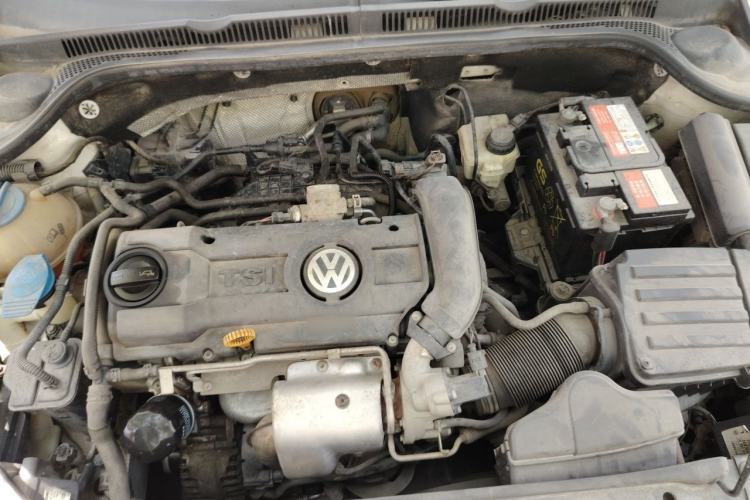 Used Volkswagen Sagitar 2014 Revised Version 1.4TSI Manual Luxury Edition Engine Bay