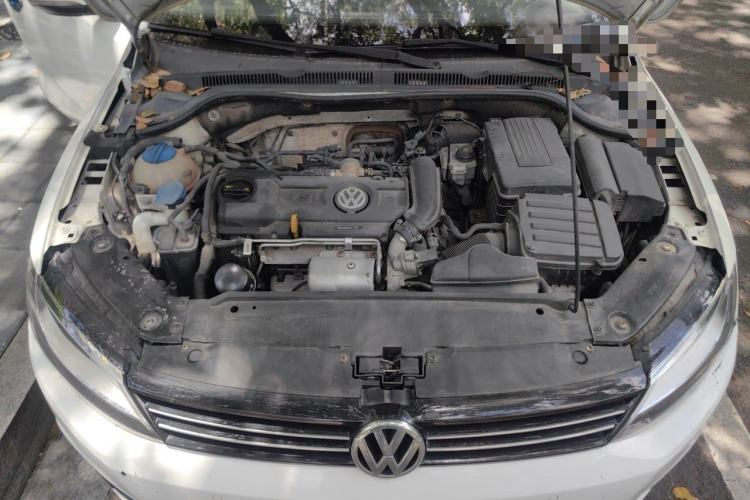 Used Volkswagen Sagitar 2014 Revised Version 1.4TSI Automatic Luxury Edition Engine Bay