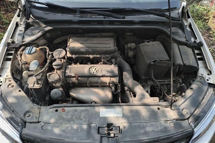 Used Volkswagen Sagitar 2014 Revised Version 1.6L Manual Comfort Edition Engine Bay
