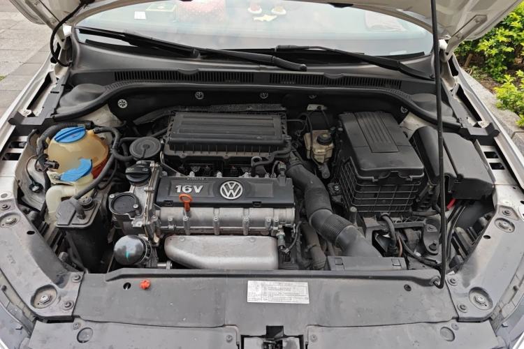 Used Volkswagen Sagitar 2014 1.6L Automatic Comfort Model Engine Bay