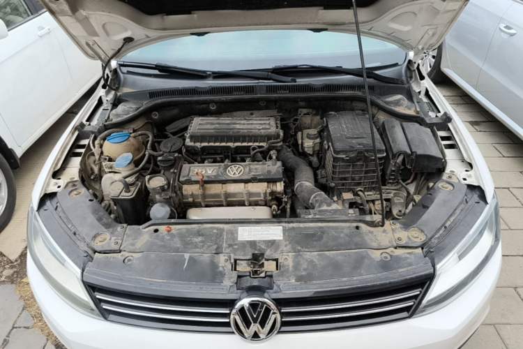 Used Volkswagen Sagitar 2014 Revised Version 1.6L Automatic Comfort Edition Engine Bay