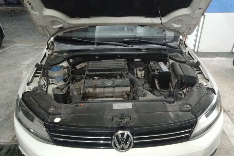 Used Volkswagen Sagitar 2014 Revised Version 1.6L Manual Comfort Edition Engine Bay