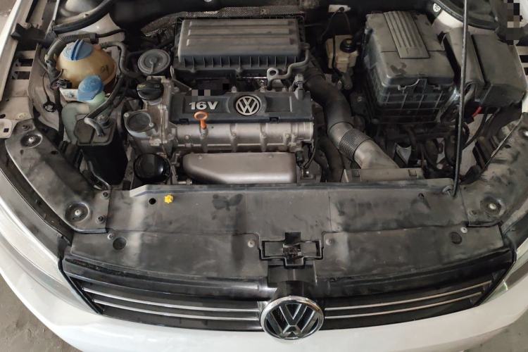 Used Volkswagen Sagitar 2014 Revised Version 1.6L Automatic Comfort Edition Engine Bay