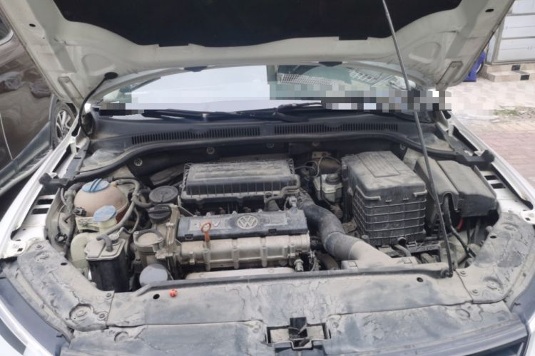 Used Volkswagen Sagitar 2014 1.6L Automatic Comfort Model Engine Bay