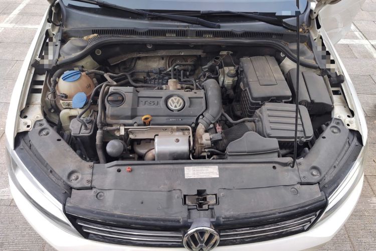 Used Volkswagen Sagitar 2014 1.4TSI Automatic Luxury Model Engine Bay