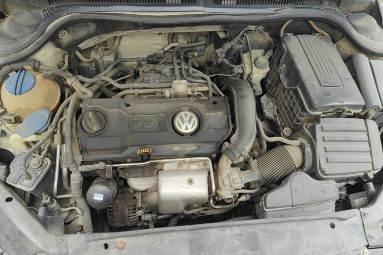 Used Volkswagen Sagitar 2014 Revised Version 1.4TSI Automatic Luxury Edition Engine Bay