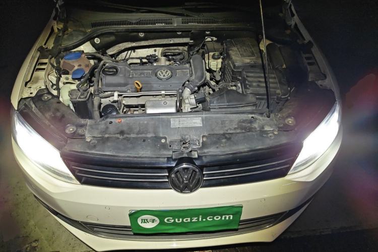 Used Volkswagen Sagitar 2014 1.4TSI Automatic Luxury Model Engine Bay
