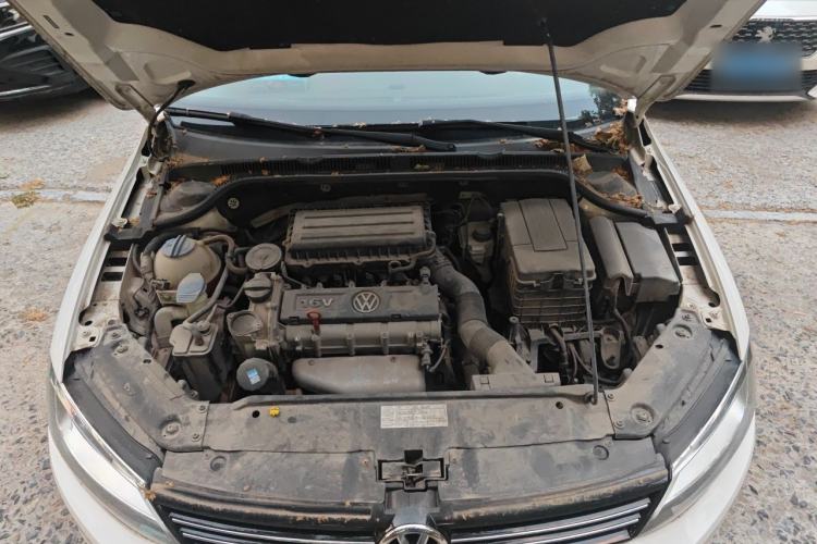 Used Volkswagen Sagitar 2014 Revised Version 1.6L Automatic Leading Edition Engine Bay