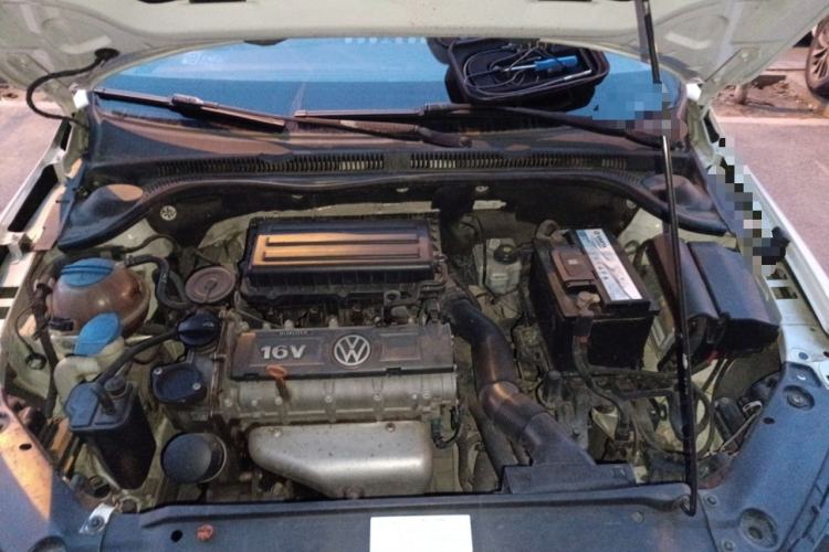 Used Volkswagen Sagitar 2014 1.6L Manual Comfort Model Engine Bay