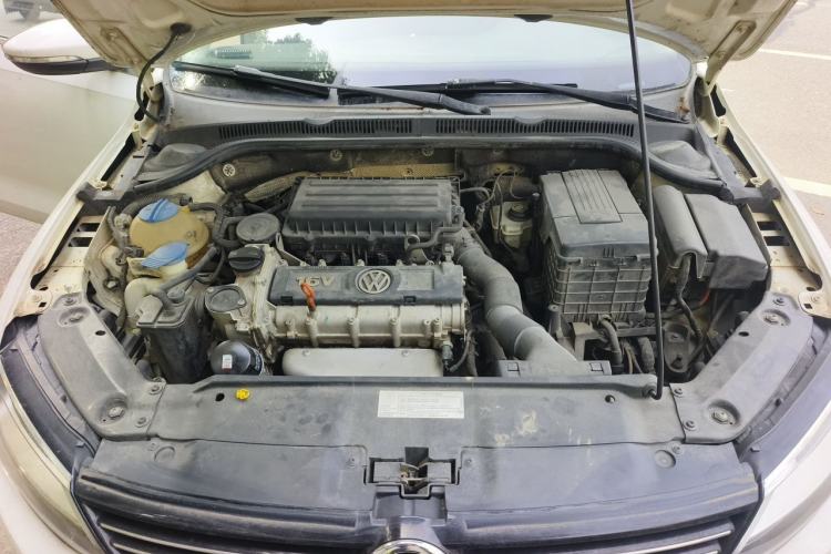 Used Volkswagen Sagitar 2014 Revised Version 1.6L Automatic Leading Edition Engine Bay