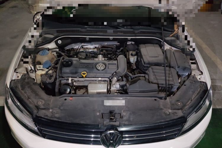 Used Volkswagen Sagitar 2014 1.4TSI Automatic Luxury Model Engine Bay