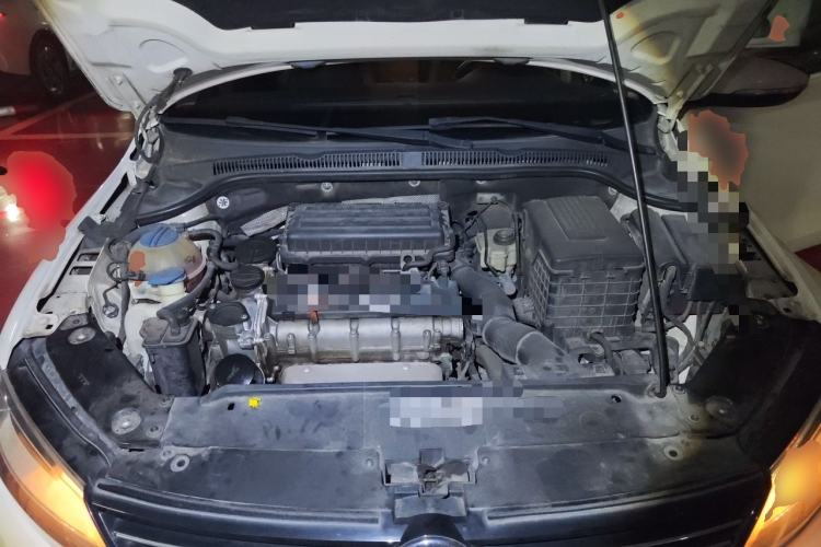 Used Volkswagen Sagitar 2014 Revised Version 1.6L Automatic Comfort Edition Engine Bay
