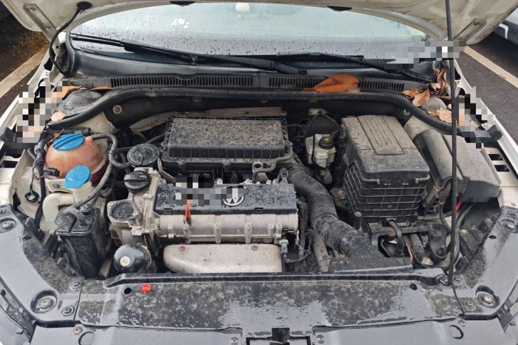 Used Volkswagen Sagitar 2014 1.6L Automatic Comfort Model Engine Bay