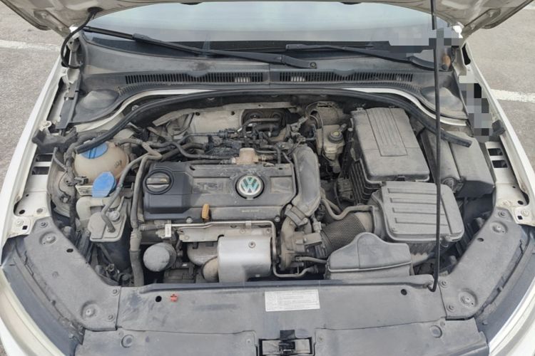 Used Volkswagen Sagitar 2014 Revised Version 1.4TSI Automatic Luxury Edition Engine Bay