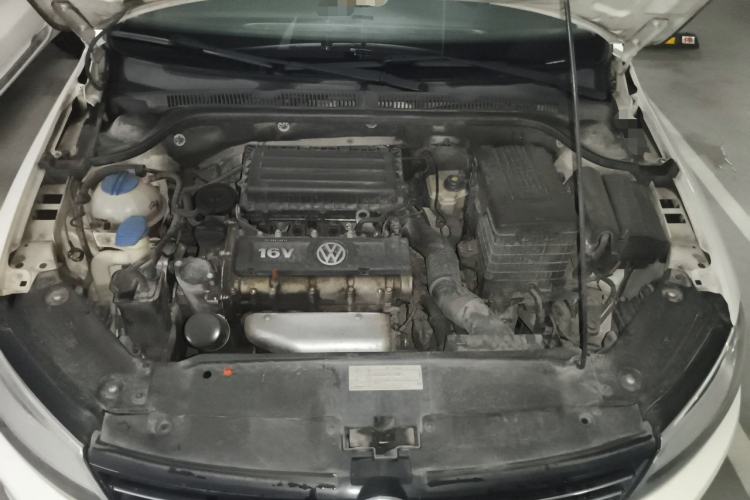 Used Volkswagen Sagitar 2014 Revised Version 1.6L Automatic Comfort Edition Engine Bay