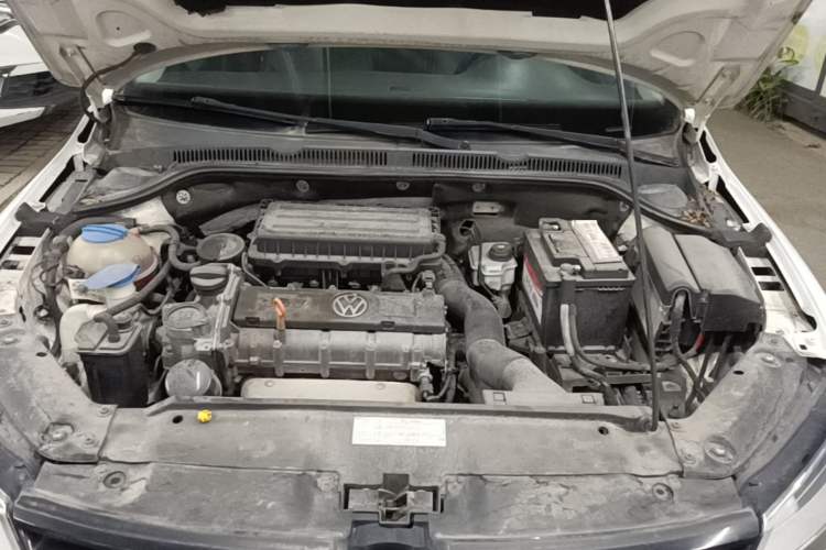 Used Volkswagen Sagitar 2014 Revised Version 1.6L Manual Comfort Edition Engine Bay