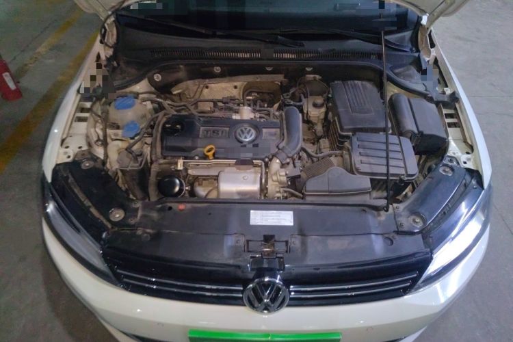 Used Volkswagen Sagitar 2014 Revised Version 1.4TSI Automatic Luxury Edition Engine Bay
