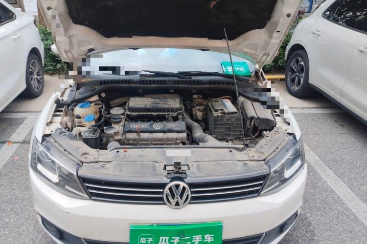 Used Volkswagen Sagitar 2014 1.6L Automatic Comfort Model Engine Bay