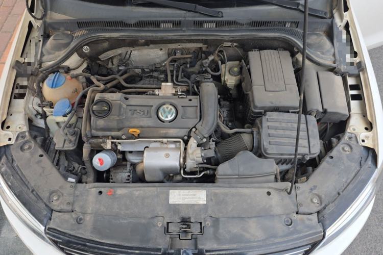 Used Volkswagen Sagitar 2014 Revised Version 1.4TSI Automatic Luxury Edition Engine Bay