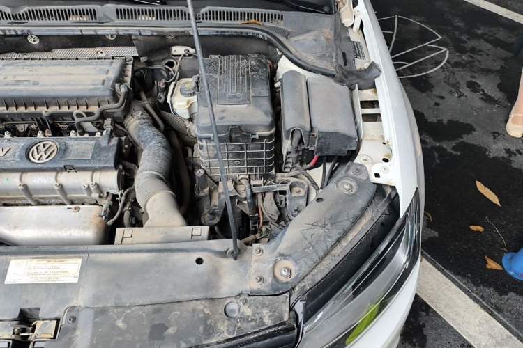Used Volkswagen Sagitar 2014 Revised Version 1.6L Automatic Leading Edition Engine Bay Left