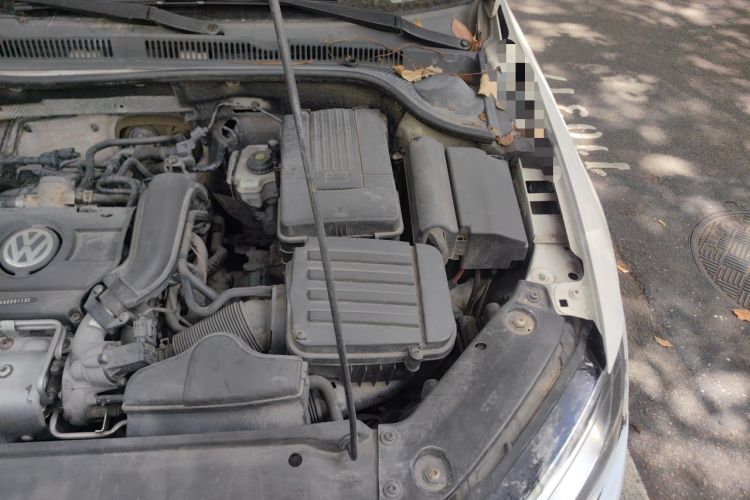 Used Volkswagen Sagitar 2014 Revised Version 1.4TSI Automatic Luxury Edition Engine Bay Left