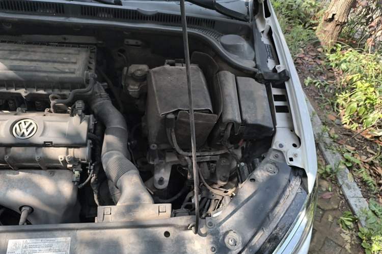 Used Volkswagen Sagitar 2014 Revised Version 1.6L Manual Comfort Edition Engine Bay Left