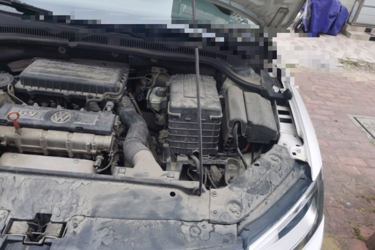 Used Volkswagen Sagitar 2014 1.6L Automatic Comfort Model Engine Bay Left