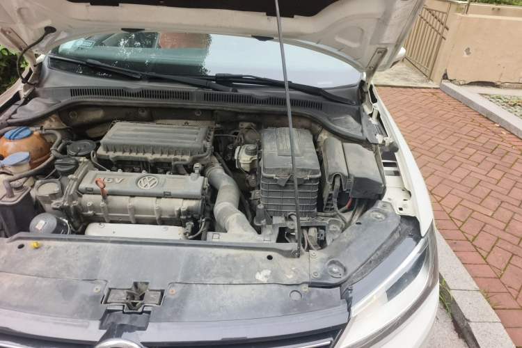 Used Volkswagen Sagitar 2014 Revised Version 1.6L Automatic Comfort Edition Engine Bay Left