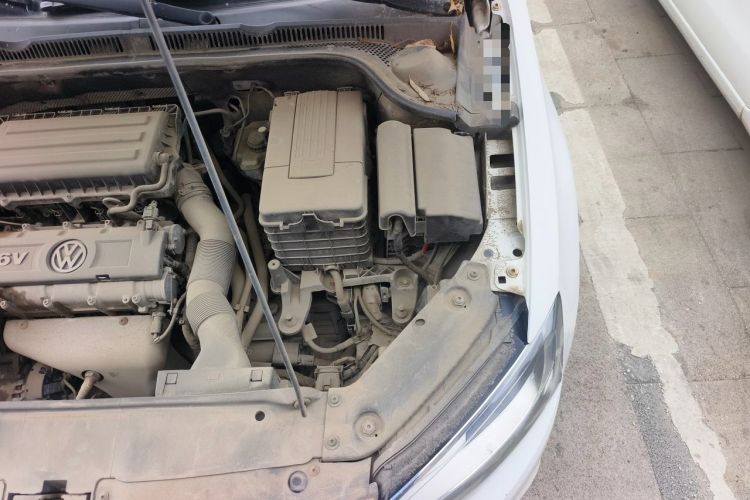 Used Volkswagen Sagitar 2014 1.6L Automatic Comfort Model Engine Bay Left