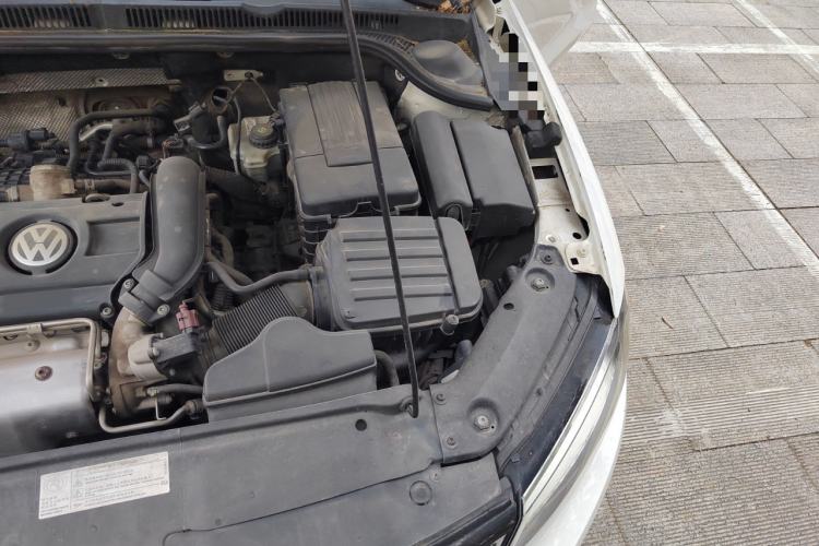 Used Volkswagen Sagitar 2014 1.4TSI Automatic Luxury Model Engine Bay Left