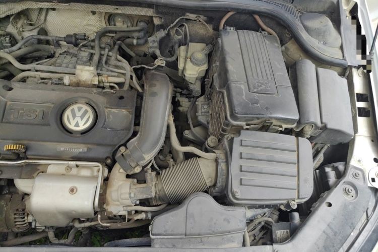 Used Volkswagen Sagitar 2014 Revised Version 1.4TSI Automatic Luxury Edition Engine Bay Left