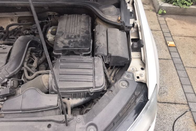 Used Volkswagen Sagitar 2014 1.4TSI Automatic Luxury Model Engine Bay Left