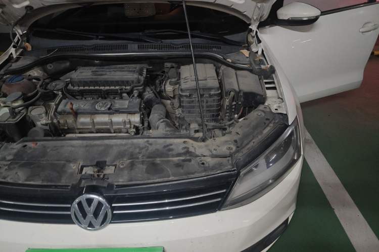 Used Volkswagen Sagitar 2014 Revised Version 1.6L Automatic Comfort Edition Engine Bay Left