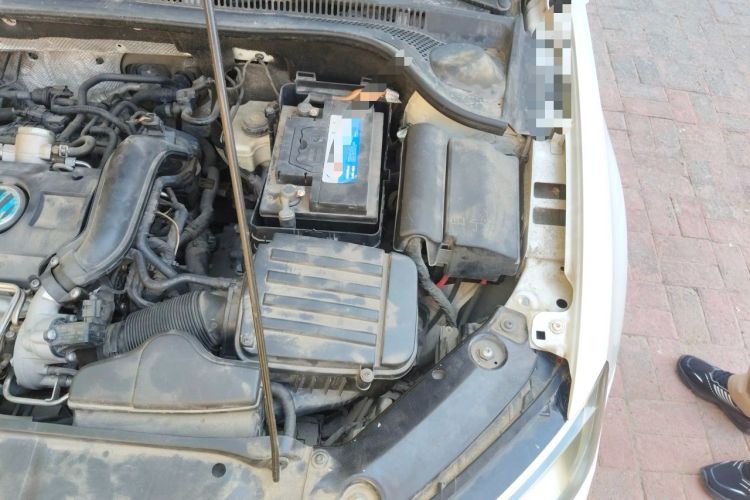 Used Volkswagen Sagitar 2014 1.4TSI Automatic Luxury Model Engine Bay Left