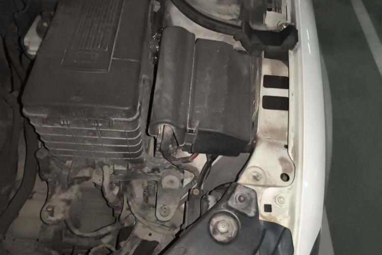 Used Volkswagen Sagitar 2014 Revised Version 1.6L Automatic Comfort Edition Engine Bay Left