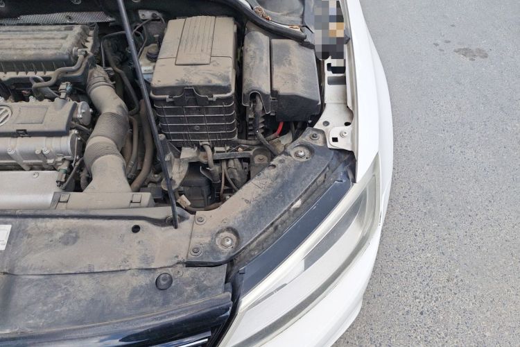 Used Volkswagen Sagitar 2014 Revised Version 1.6L Automatic Leading Edition Engine Bay Left