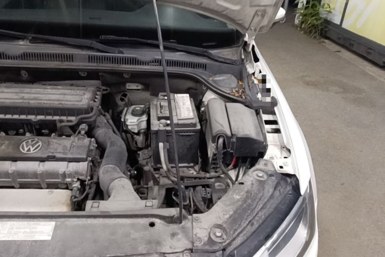 Used Volkswagen Sagitar 2014 Revised Version 1.6L Manual Comfort Edition Engine Bay Left