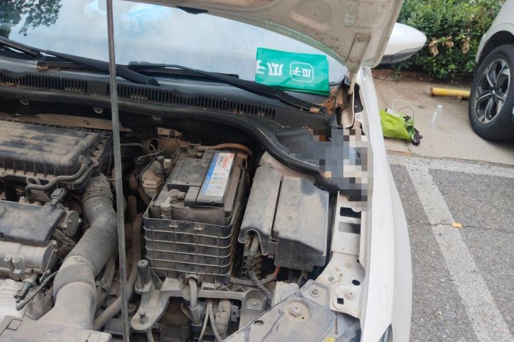 Used Volkswagen Sagitar 2014 1.6L Automatic Comfort Model Engine Bay Left
