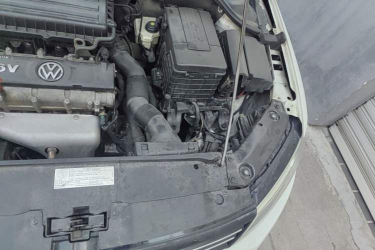 Used Volkswagen Sagitar 2014 1.6L Automatic Comfort Model Engine Bay Left