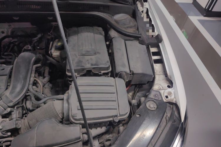 Used Volkswagen Sagitar 2014 Revised Version 1.4TSI Automatic Luxury Edition Engine Bay Left
