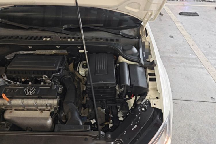 Used Volkswagen Sagitar 2014 Revised Version 1.6L Automatic Comfort Edition Engine Bay Left