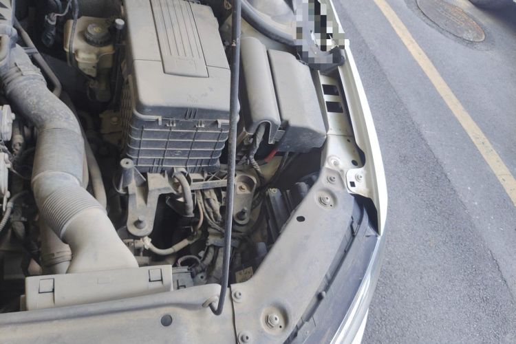 Used Volkswagen Sagitar 2014 1.6L Automatic Fashion Model Engine Bay Left