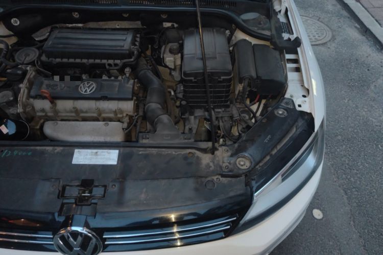 Used Volkswagen Sagitar 2014 1.6L Automatic Comfort Model Engine Bay Left