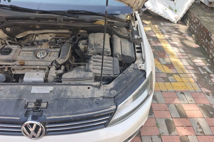 Used Volkswagen Sagitar 2014 Revised Version 1.4TSI Automatic Luxury Edition Engine Bay Left