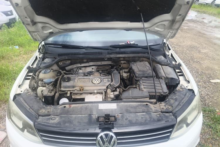 Used Volkswagen Sagitar 2014 Revised Version 1.4TSI Automatic Luxury Edition Engine Bay