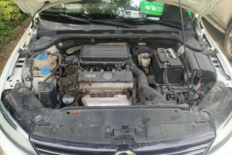 Used Volkswagen Sagitar 2014 Revised Version 1.6L Manual Comfort Edition Engine Bay