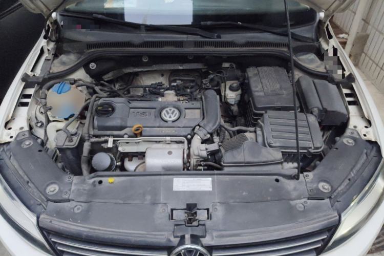 Used Volkswagen Sagitar 2014 1.4TSI Automatic Luxury Model Engine Bay