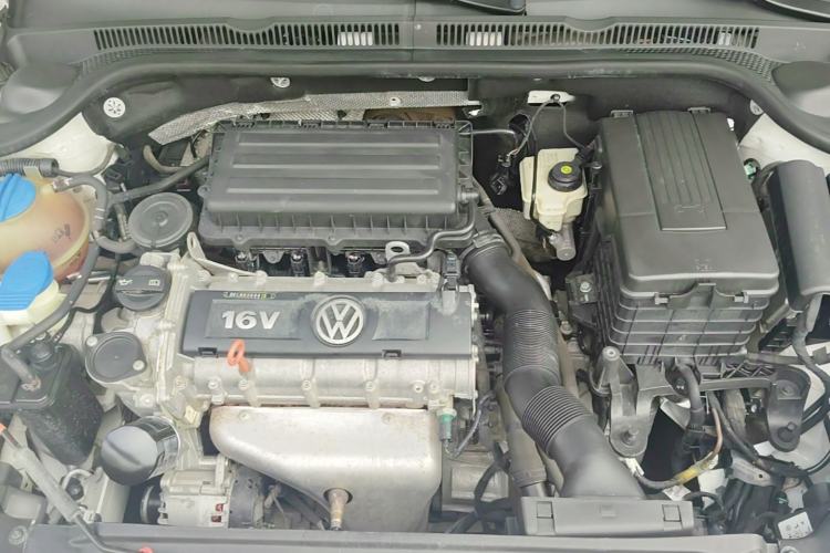 Used Volkswagen Sagitar 2014 Revised Version 1.6L Automatic Comfort Edition Engine Bay