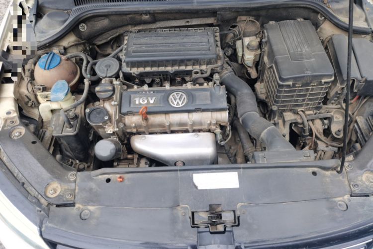 Used Volkswagen Sagitar 2014 1.6L Automatic Comfort Model Engine Bay